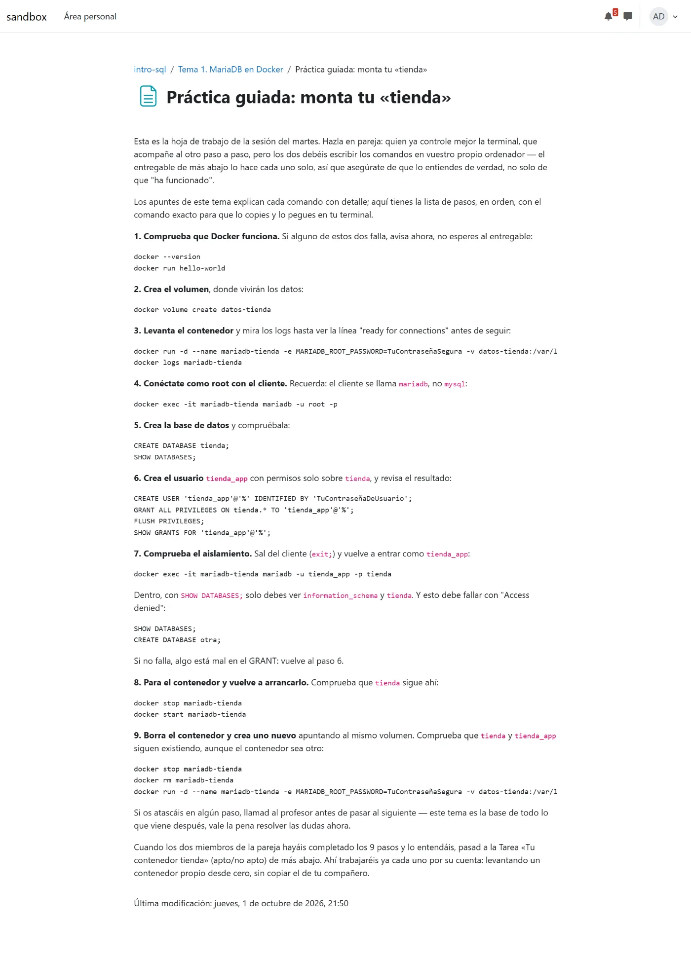 La práctica guiada corregida: cada paso con su título en negrita y su comando en un bloque de código monoespaciado, listo para copiar.