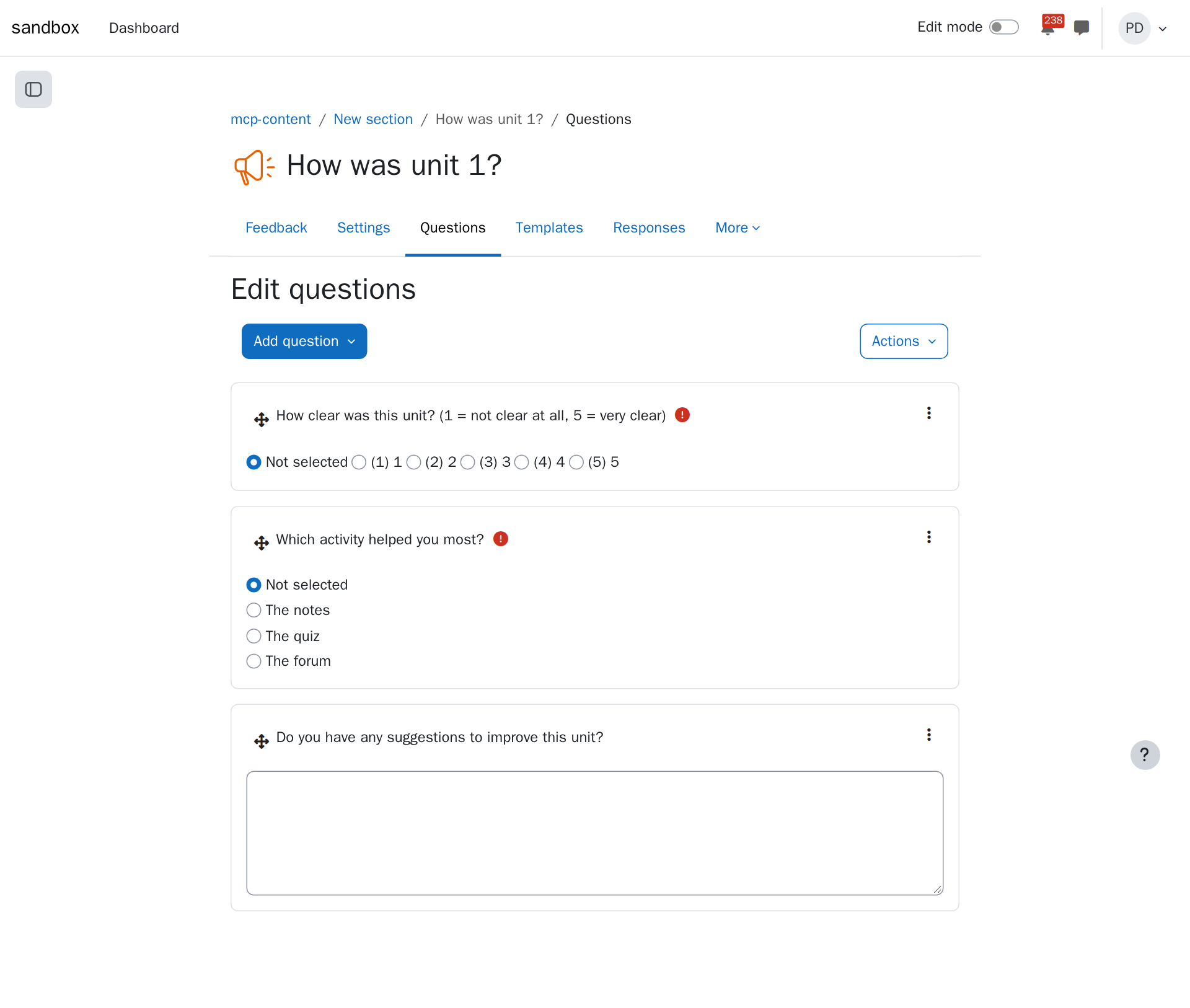 Las tres preguntas de la encuesta en Moodle: una valoración del 1 al 5, una elección de actividad y una respuesta abierta